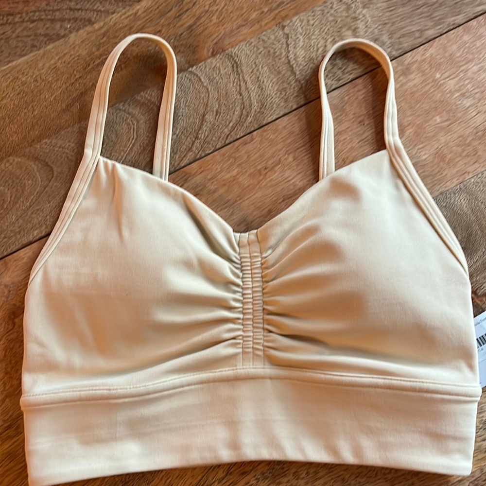 NWT Lululemon nulu front-gather yoga bra, size 4